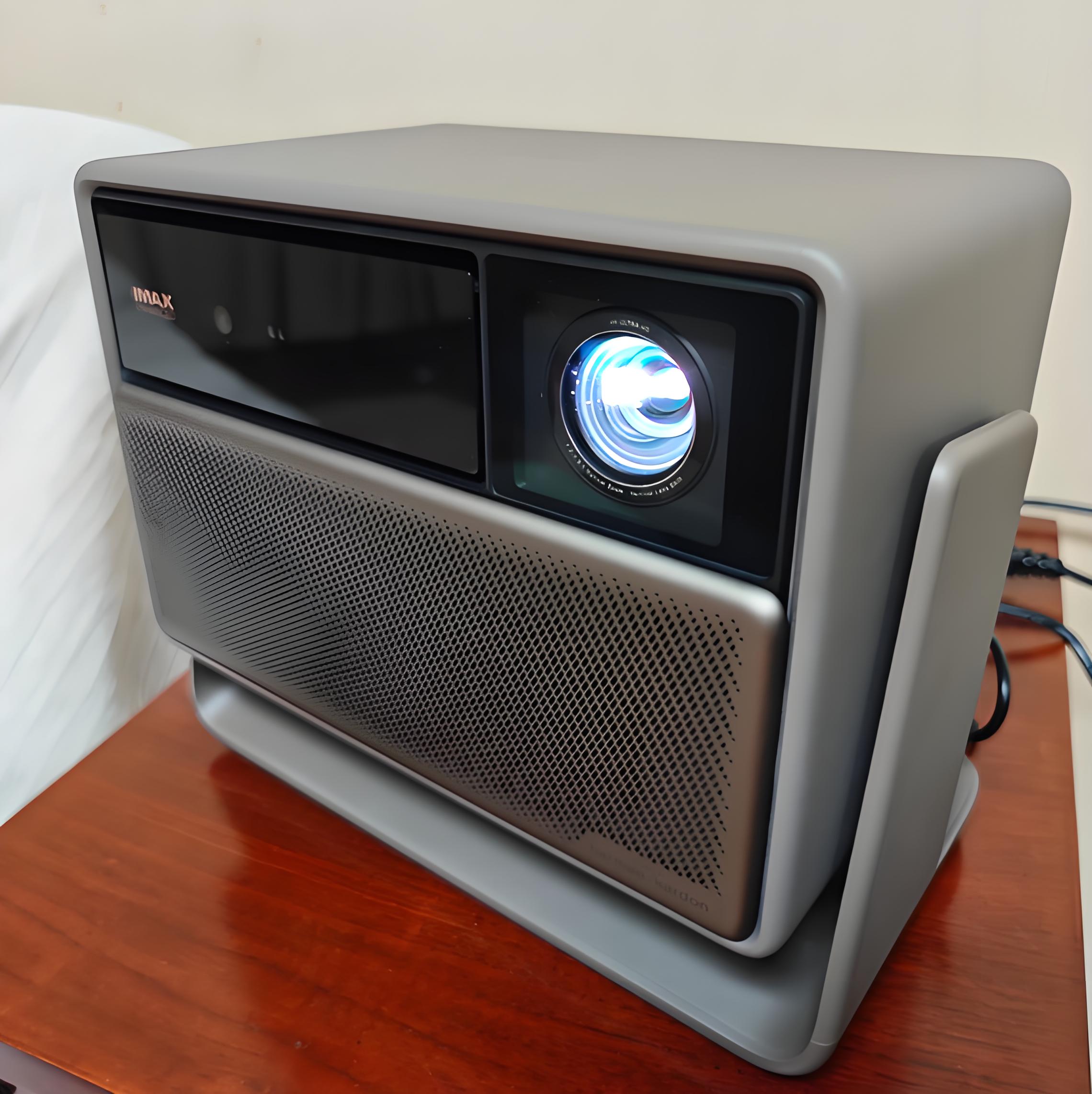 XGIMI RS 20 Ultra Max 4K 5700  - Home Cinema Imax のレビューと価格